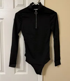 Long sleeve bodysuit thumbnail 2