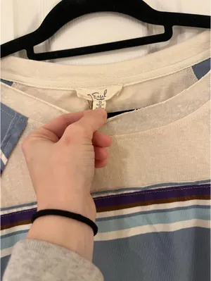 Easel Top Women’s thumbnail 3