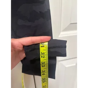 Lululemon Black Camo High-Rise Leggings Size xs thumbnail 4