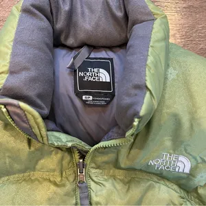 The North Face Women’s 550 Goose Down Green Vest Full Zip Size Small thumbnail 2