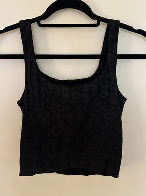 Carbon38 Crop Tank Black thumbnail 1