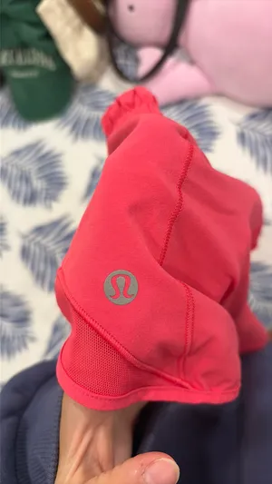Lululemon Hotty Hot 2.5" Pink thumbnail 2