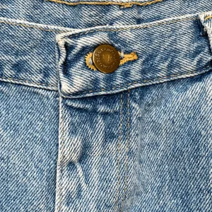 Vintage Wrangler Distressed Cuffed Denim Shorts Light Wash High‎ Rise Cutoff 34 thumbnail 4