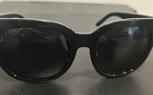 Classic Black Sunglasses thumbnail 1