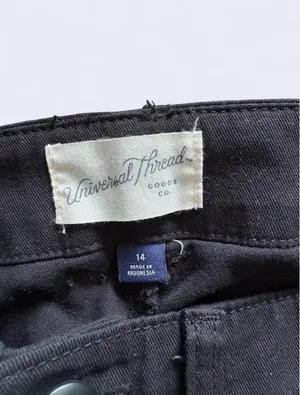 Universal Threads Black Cargo Pants thumbnail 3
