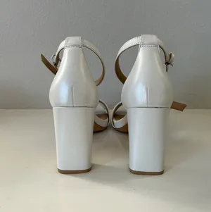Naturalizer Heels White thumbnail 3