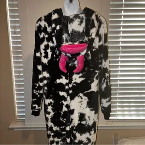 Celebrate Black and Pink Pajama Onesie thumbnail 5