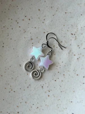 Handmade star & swirl dangle earrings⭐️❤️ thumbnail 4