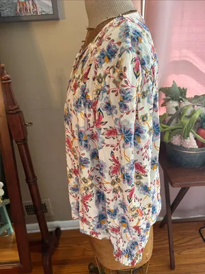 Old Navy White Floral V-Neck Blouse with Blue & Pink Blooms | Size Medium thumbnail 12