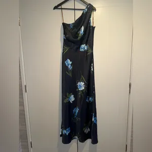 Sachin & Babi Delphine One Shoulder Floral Gown size 6‎ thumbnail 5