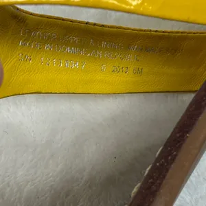 Tory Burch Miller Thong Sandals Yellow Patent Leather Gold Logo Medallion‎ 6M thumbnail 8