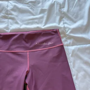 Womens‎ Size Medium Bluewater Gear Pink Leggings Activewear Workout Yoga thumbnail 2