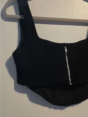 Princess Polly Black Square Neck Cropped Tank Top thumbnail 7