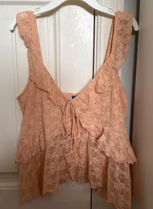 Old Navy Lace Top thumbnail 1