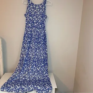 Flowy Chic Blue Floral Maxi Dress thumbnail 3