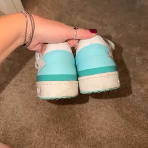 Adidas Sneakers thumbnail 3