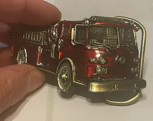 Vintage Men's Belt Buckle Red Fire Engine Fighting Metro Fire Dept. America 1981 thumbnail 1