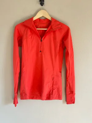 The shirt is a Lululemon Race With Grace 1/2 Zip Pullover Sz 6 nwot thumbnail 2