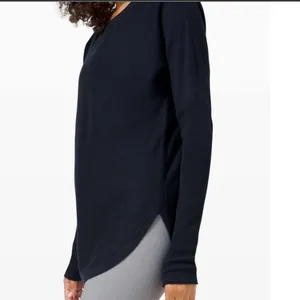 Lululemon Take it All In Sweater in True Navy Women’s Size 10 thumbnail 4