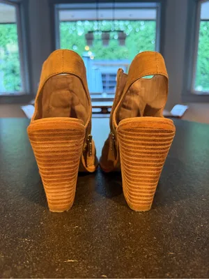 Vince Camuto Katri Woven Booties! Women’s 8! Perfect condition! thumbnail 8