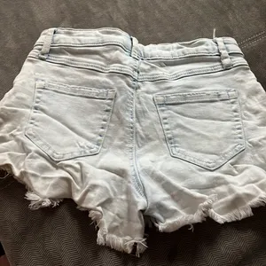 Denim shorts thumbnail 2