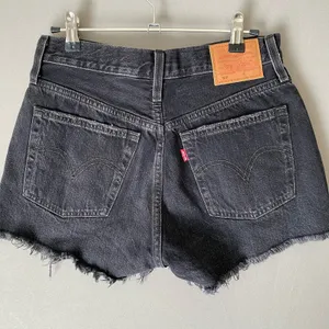 Levi's Premium 501‎ sz 26 gray distressed jean shorts thumbnail 5