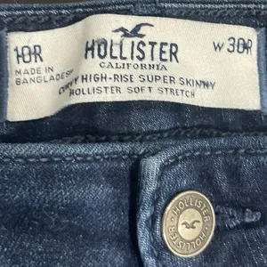 Hollister Curvy High Rise Super Skinny Denim Jean Stretch Pants SZ 30 Streetwear thumbnail 3