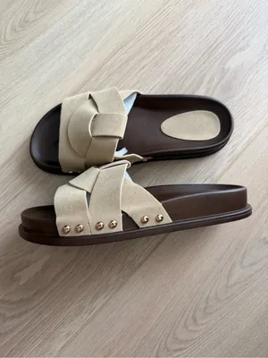 Pretty Little Thing Crisscross Stud Slide Chunky Sandals thumbnail 3