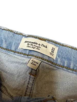 ✨‎ Abercrombie Curve Love 90s Straight Jeans Size 33 ✨ thumbnail 6
