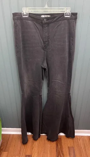 Free People Thirty One‎ Charcoal Grey Flare Jeans Womens Size 31 thumbnail 1