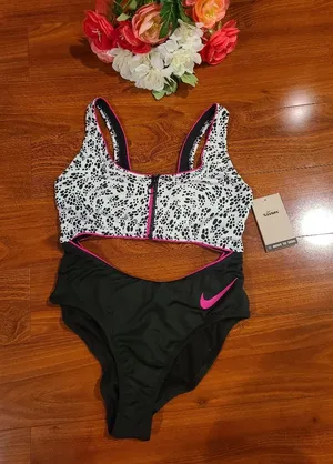 Nike 1 pc Swimsuit Suze Medium thumbnail 1