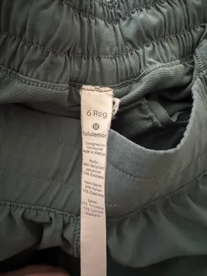Lululemon Hotty Hot Shorts 2.5" thumbnail 3