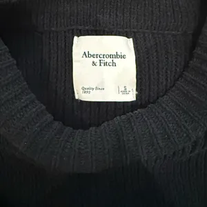 Abercrombie & Fitch Black Chenille Crew Neck Sweater thumbnail 4