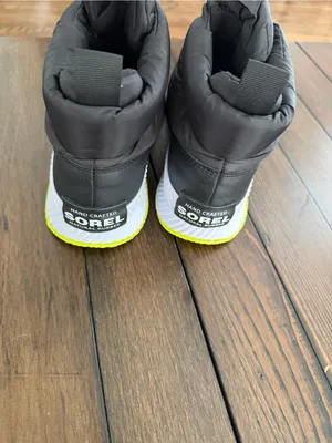 SOREL Out N About III Puffy Waterproof Boots Size 11 thumbnail 2