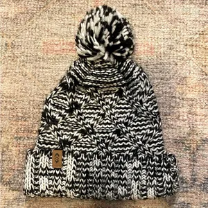 NWOT Free Country Black and White Knit Beanie with Pom thumbnail 1