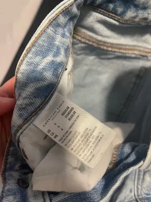 American Eagle Mom Jeans Ripped  thumbnail 4