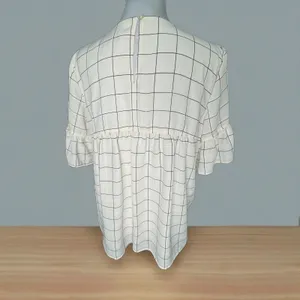 LOFT Top Sz M Ivory Plaid Round Neck Short Sleeve Keyhole Back Peplum Lined thumbnail 3