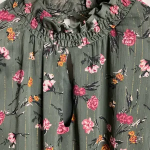 Drew Green Floral Long Sleeve Smocked Waist Dress‎ Size Small thumbnail 7