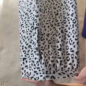 Cheetah print midi skirt thumbnail 2