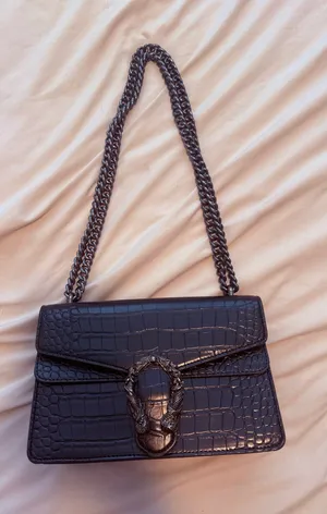 Black Purse thumbnail 1