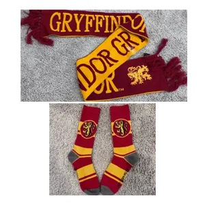 Gryffindor Scarf & Socks thumbnail 2