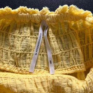Anthropologie yellow gauzy smocked flowy micro shorts size XXS thumbnail 5