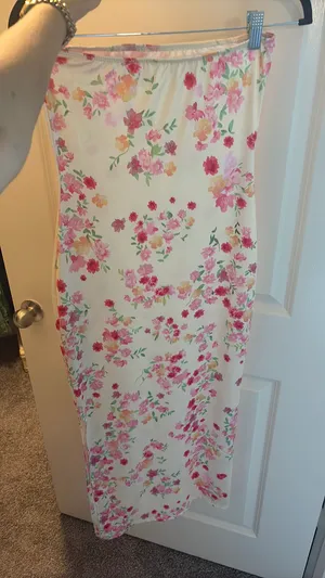 Strapless Cream Floral Midi Dress with Side Slit thumbnail 3