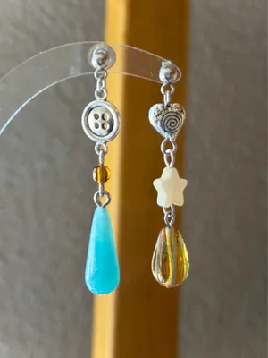 Handmade y2k funky fairy assymmetric dangle earrings🌟🧡 thumbnail 5
