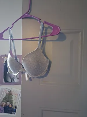 PINK Victoria's Secret wear everywhere t-shirt bra in gray and pink size 32C. thumbnail 2