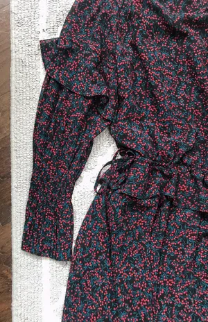 Revolve Holiday Print Ruffle Cinch Waist Mini Drszz thumbnail 8
