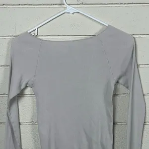 Brandy Melville Bonnie Top one size thumbnail 6