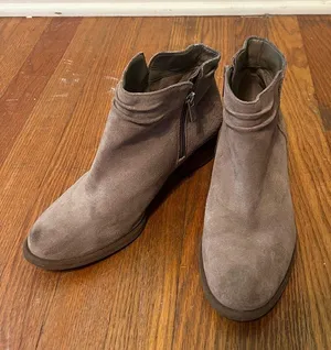 Jessica Simpson Taupe Ankle Boots thumbnail 1
