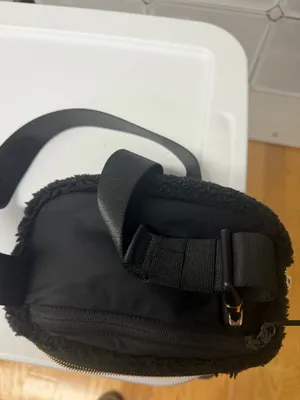 Lululemon Black Sherpa Belt Bag thumbnail 3
