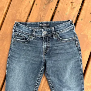 Silver Jeans Y2K Suki Surplus Low Rise Bootcut Thick Stitch Pockets Size 29 thumbnail 2
